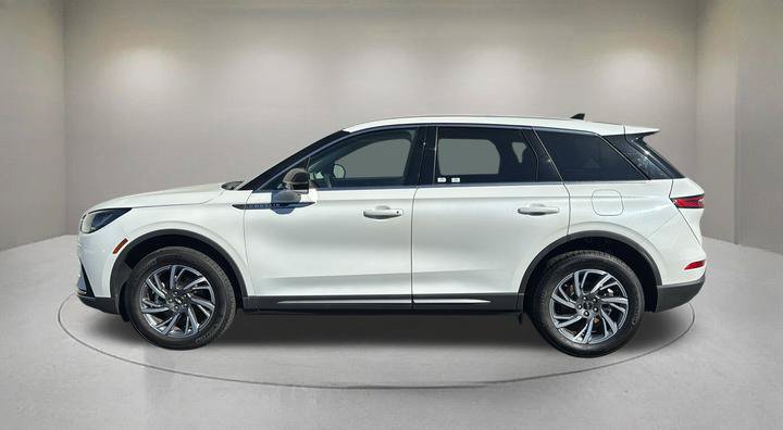 Used 2024 Lincoln Corsair FWD w/ Equipment Group 101A image 5
