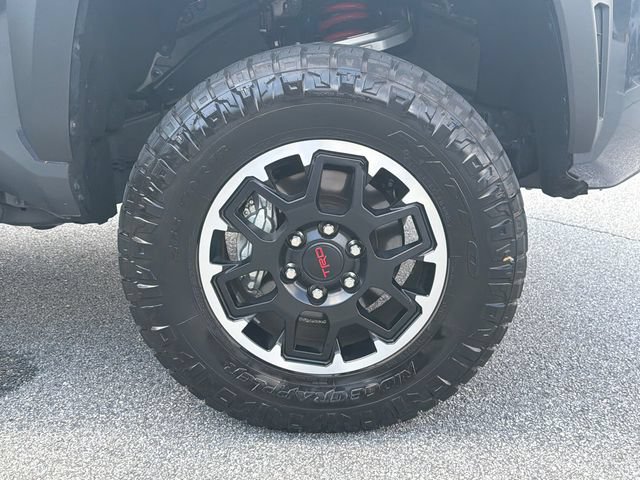 Used 2025 Toyota Tacoma TRD Off-Road AWD/4WD image 12