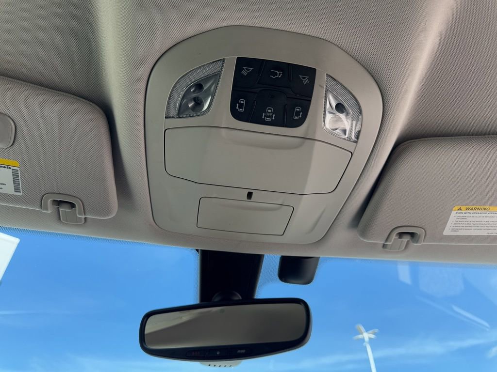 Used 2017 Chrysler Pacifica Touring-L Plus w/ Tire & Wheel Group image 37