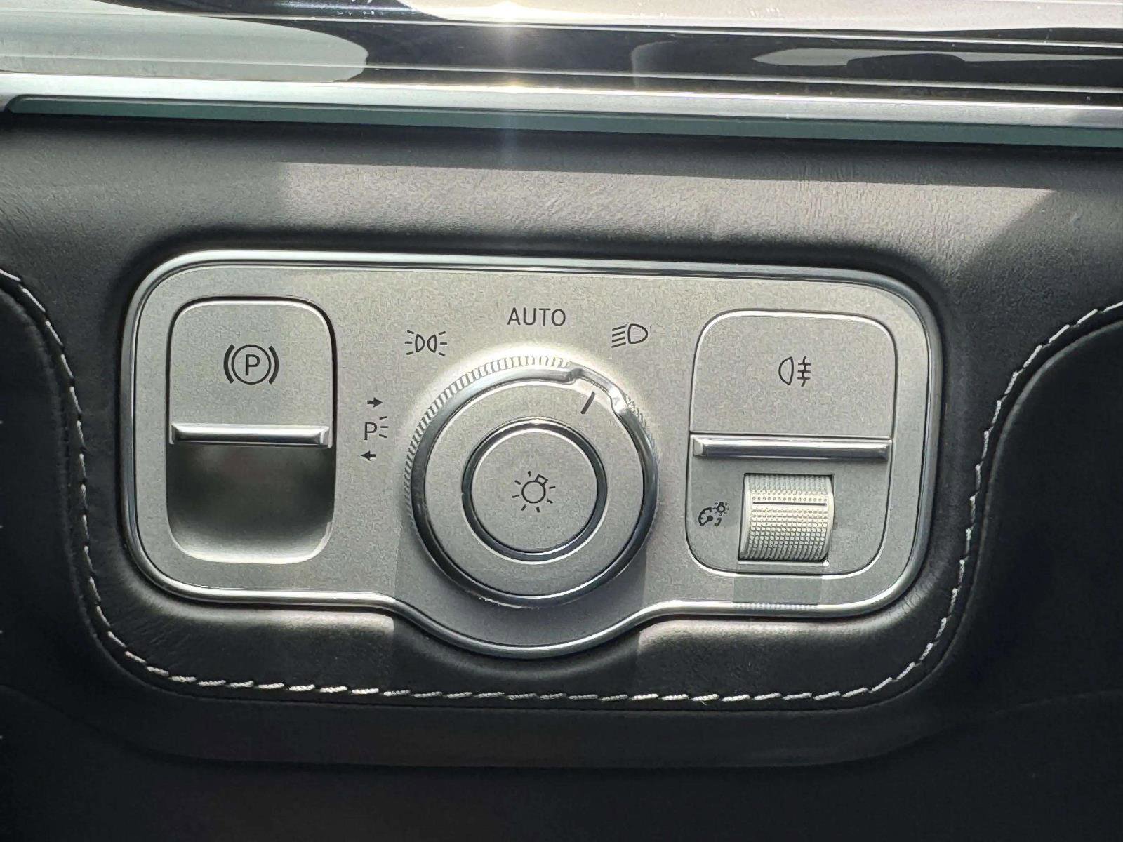 Used 2022 Mercedes-Benz Maybach GLS 600 4MATIC image 38