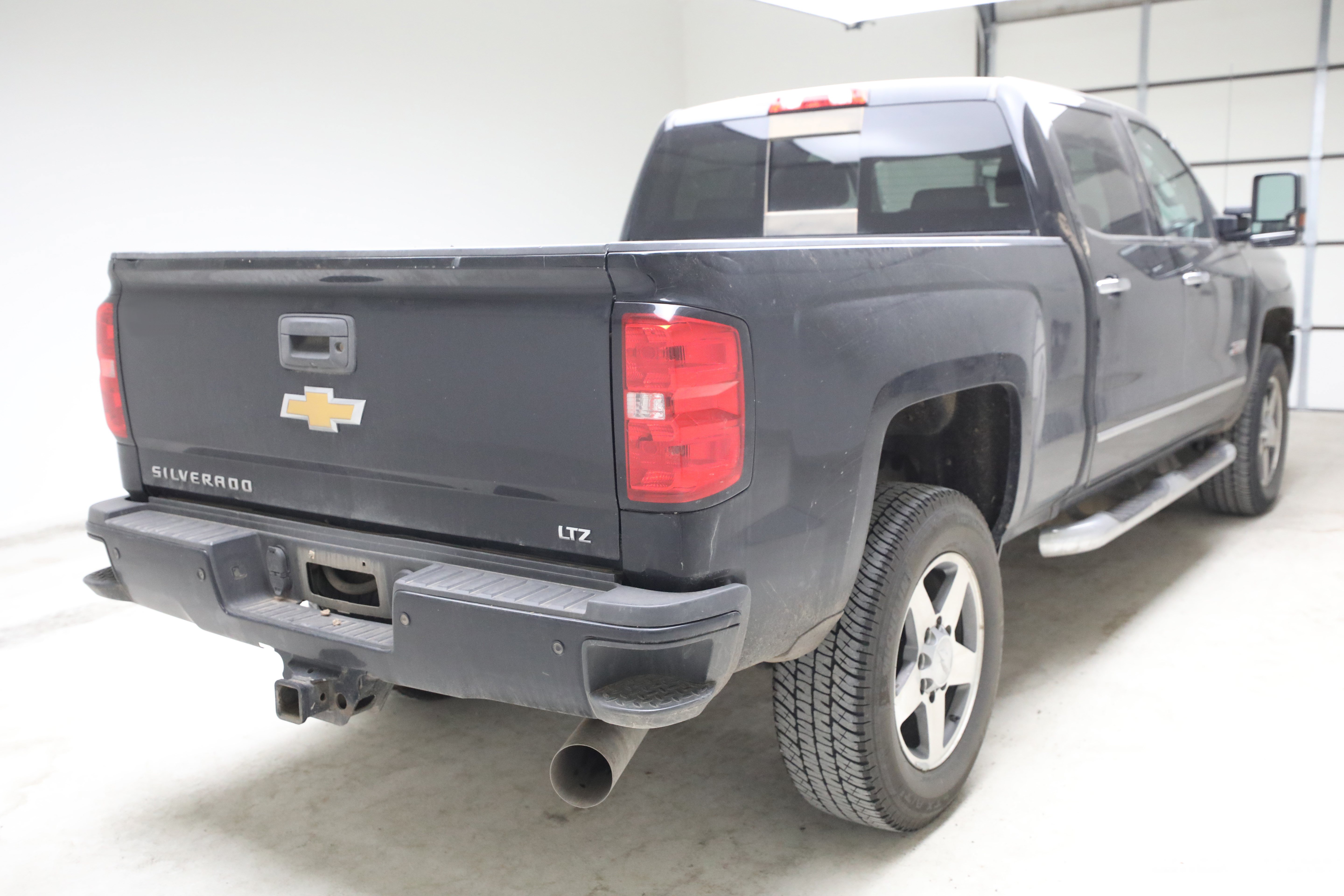 Used 2019 Chevrolet Silverado 2500 LTZ w/ Duramax Plus Package AWD/4WD image 4