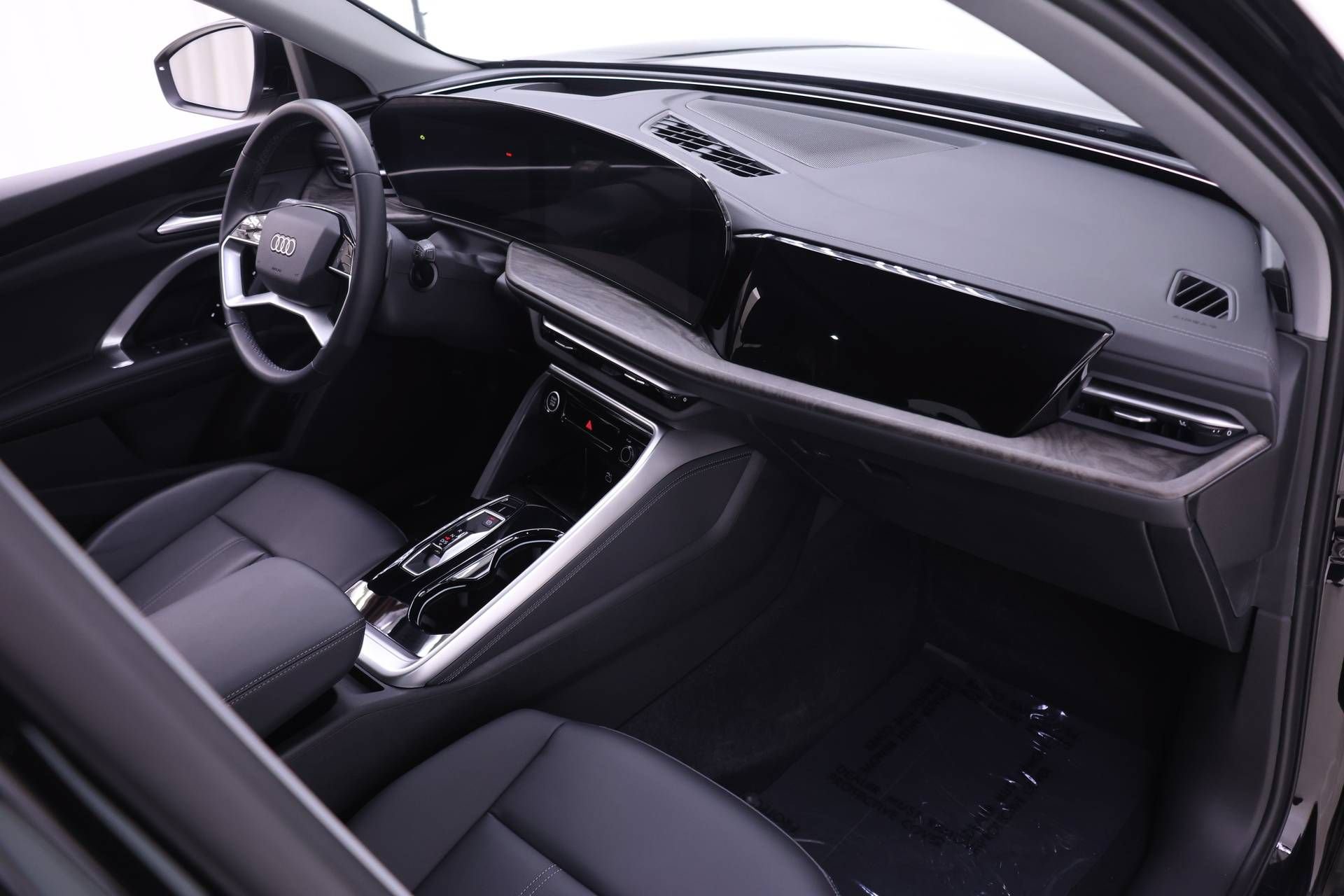 Certified 2025 Audi Q5 Premium Plus AWD/4WD image 22