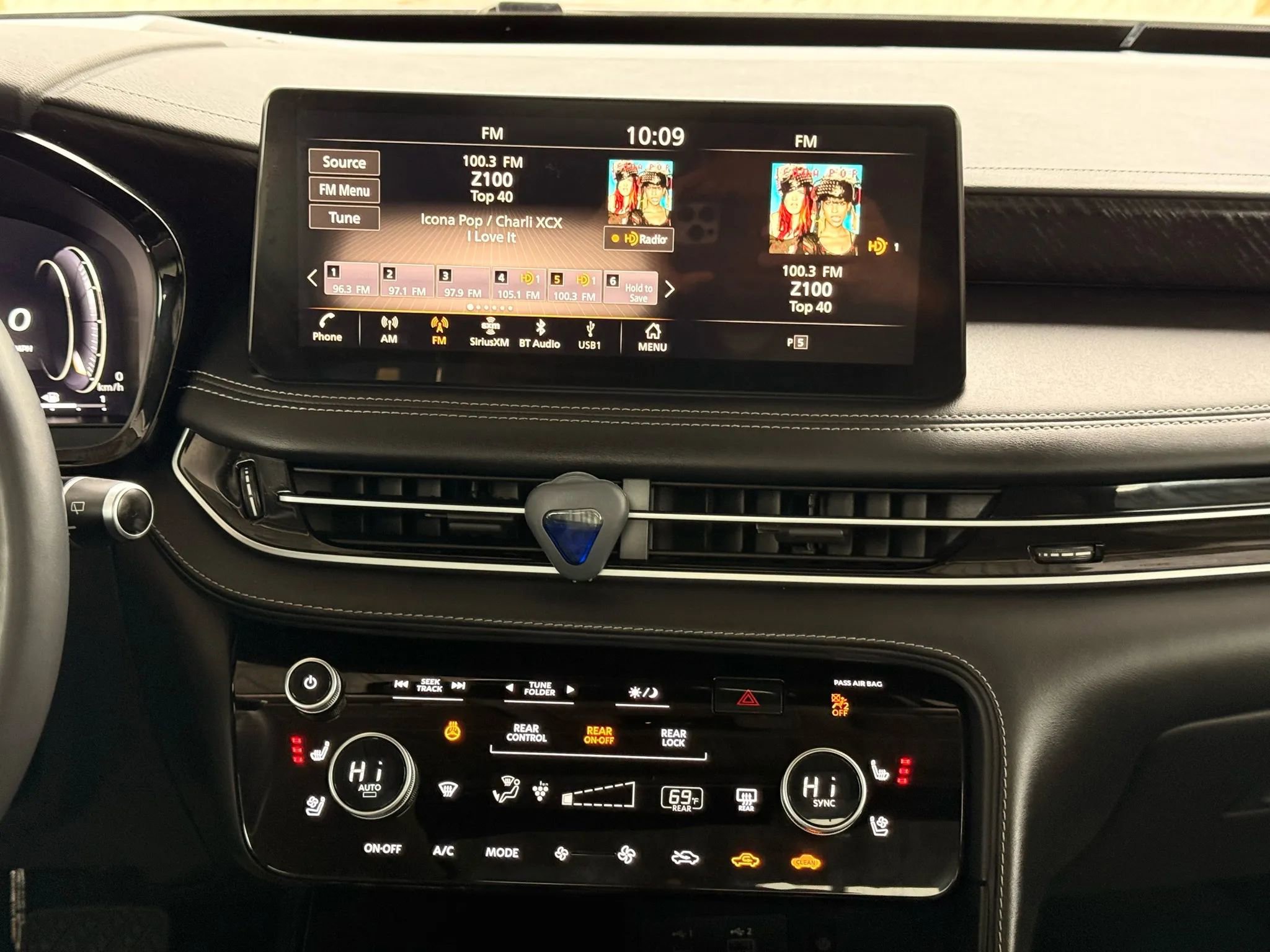 Used 2022 INFINITI QX60 Sensory w/ Vision Package image 32