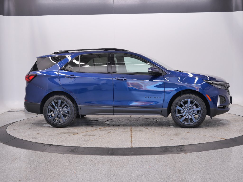 Used 2023 Chevrolet Equinox RS w/ RS Leather Package AWD/4WD image 8