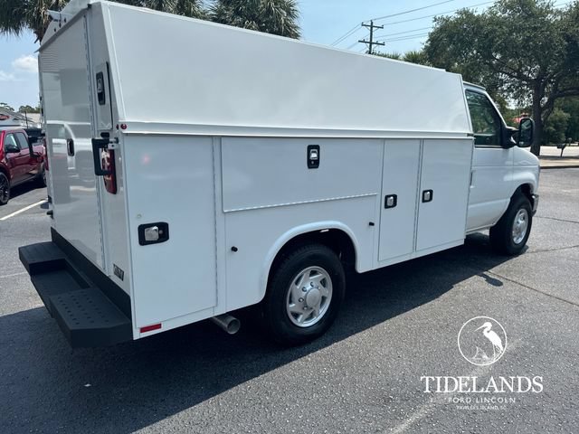 Certified 2024 Ford E-350 and Econoline 350 Super Duty w/ Power Windows & Locks Group RWD image 9