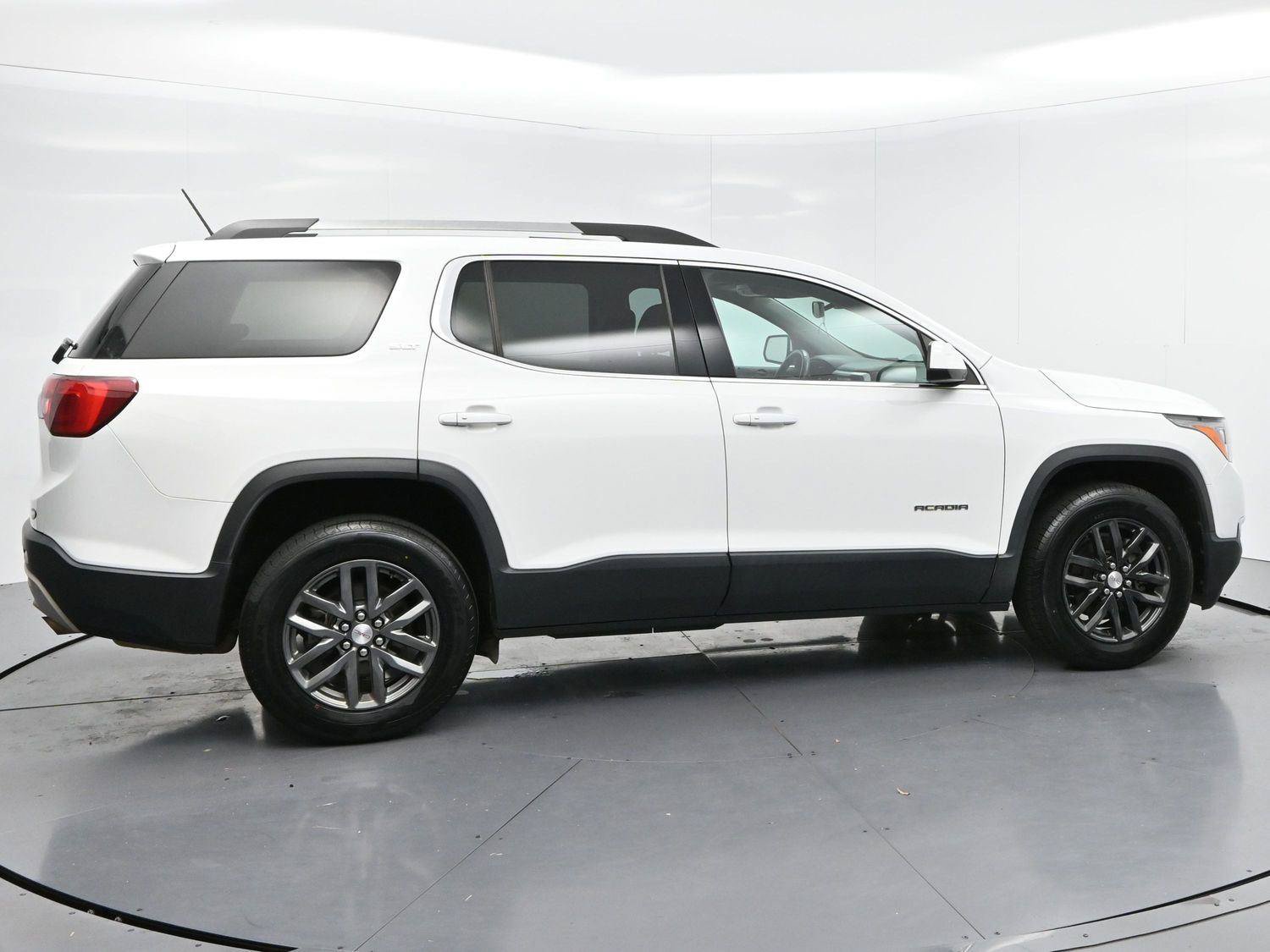 Used 2019 GMC Acadia SLT FWD image 8