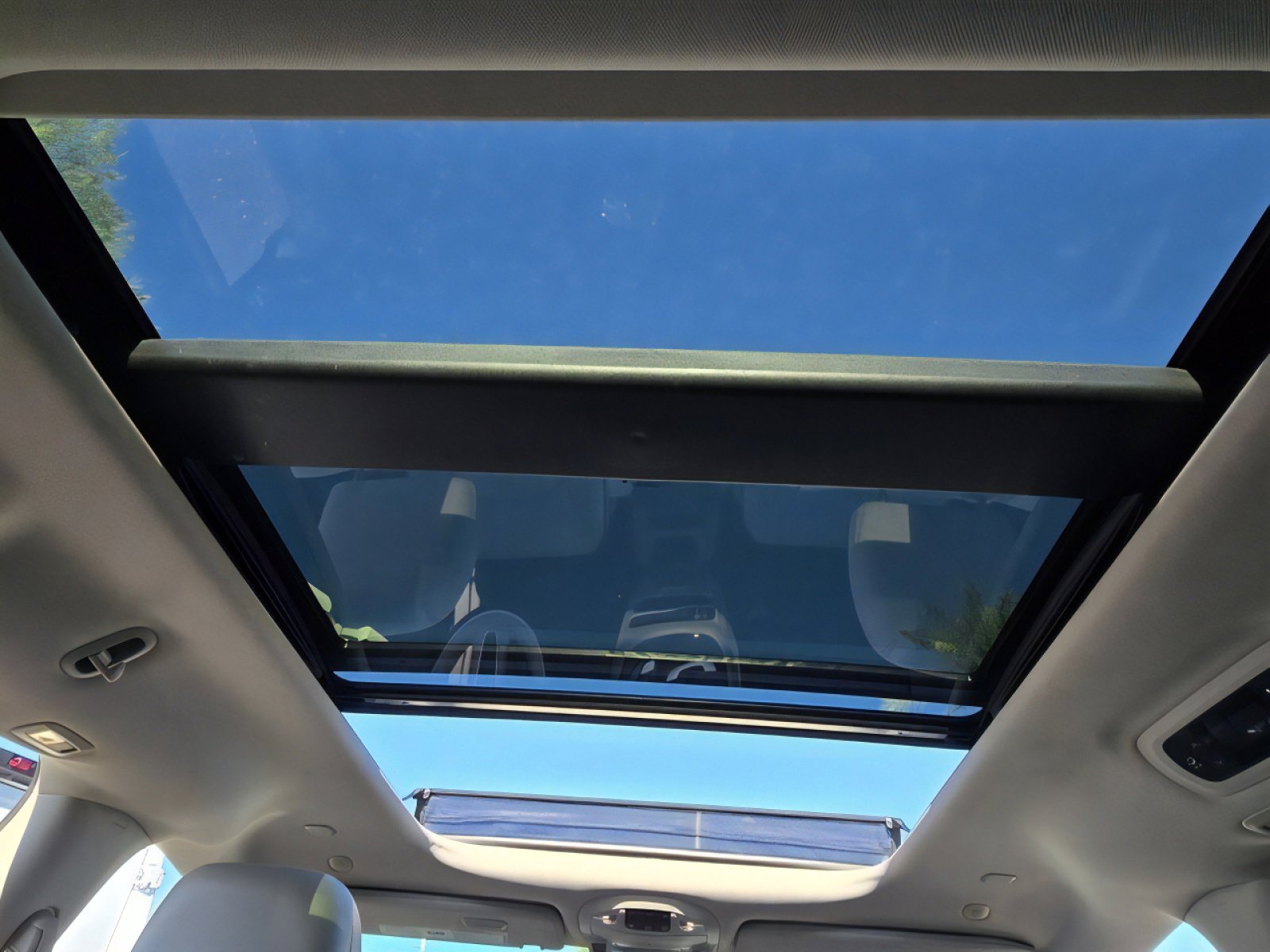 Used 2020 Chrysler Pacifica Limited image 33