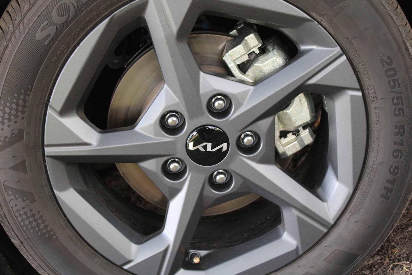 New 2026 Kia K4 LXS image 18