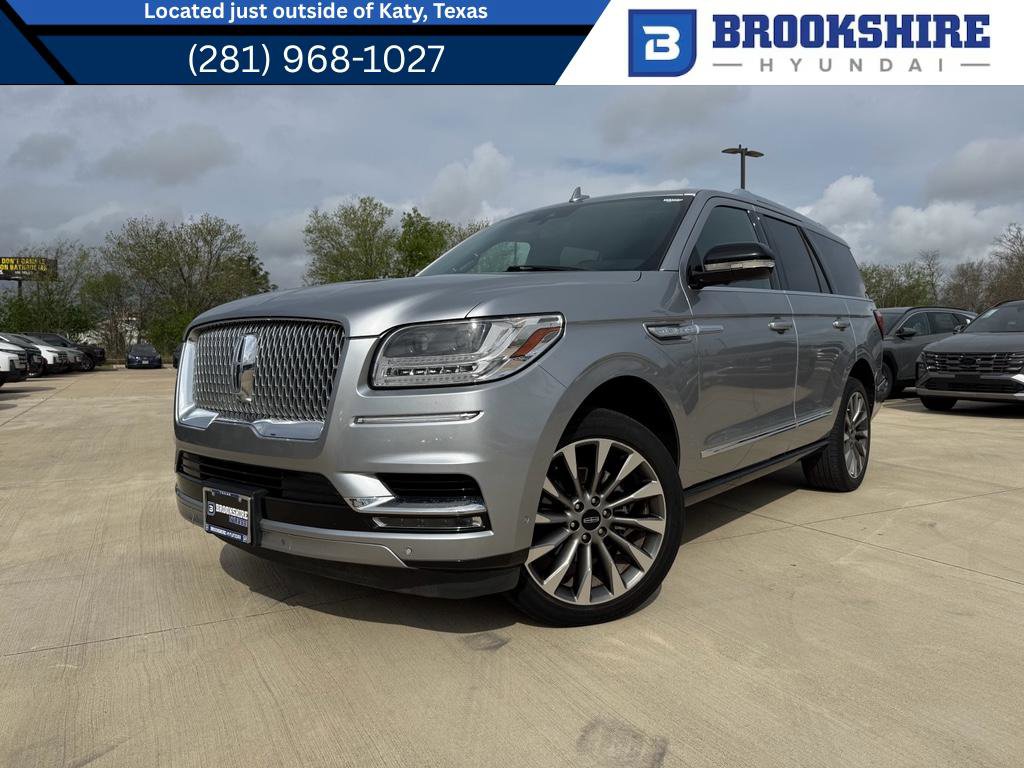 Used 2020 Lincoln Navigator Reserve image 1