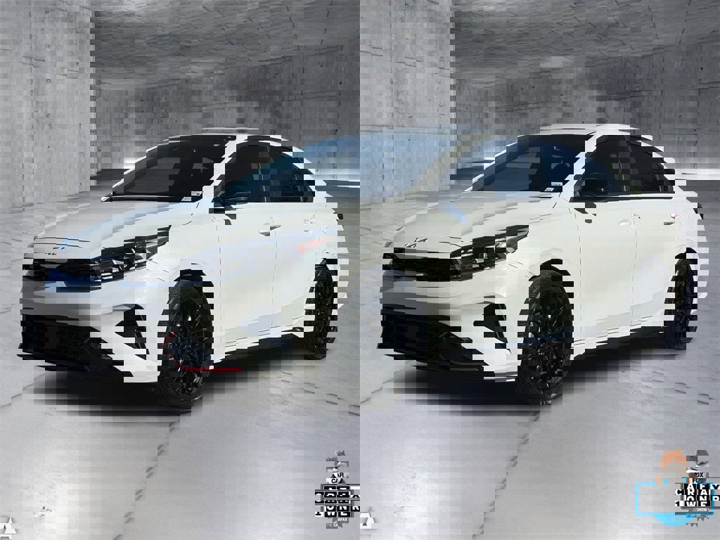 Used 2024 Kia Forte GT-Line w/ GT-Line Premium Package image 2