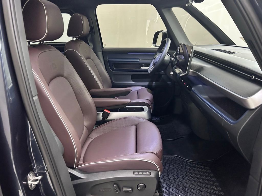 Used 2025 Volkswagen ID. Buzz Pro S Plus image 18