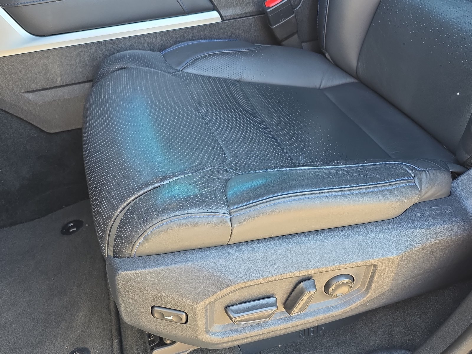 Used 2024 Toyota Sequoia Platinum AWD/4WD image 26