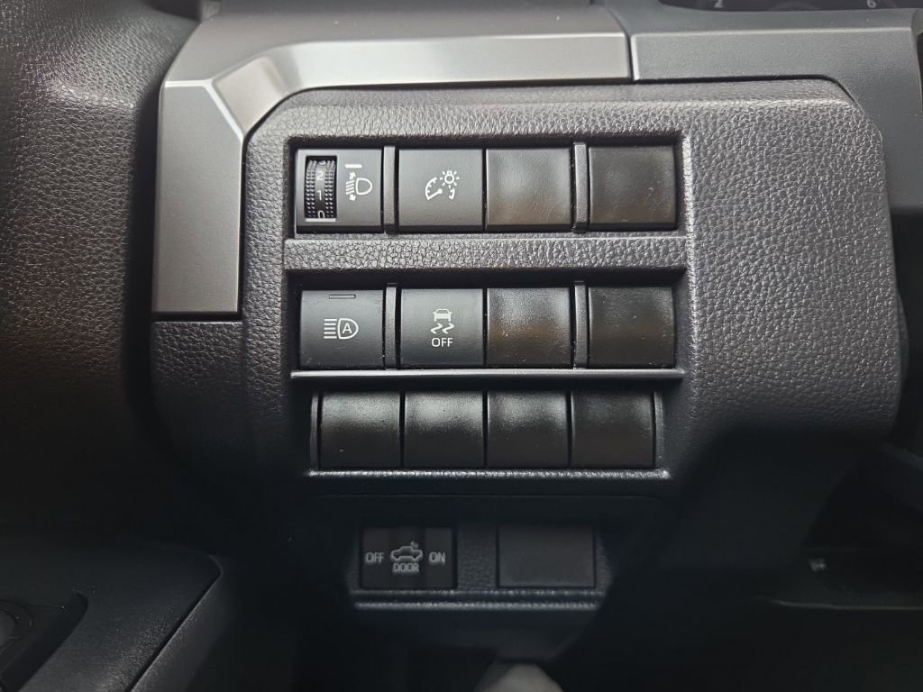 Used 2024 Toyota Tacoma TRD Off-Road AWD/4WD image 36