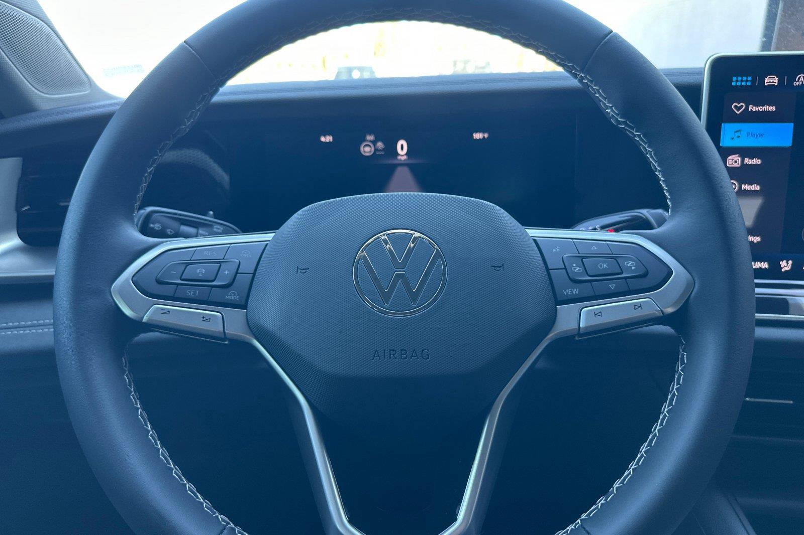 New 2026 Volkswagen Tiguan SE FWD image 22