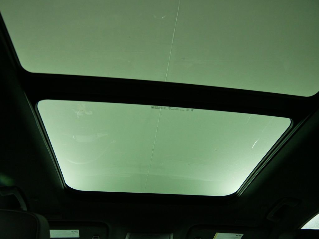 New 2026 GMC Acadia AT4 w/ Luxury Package image 18