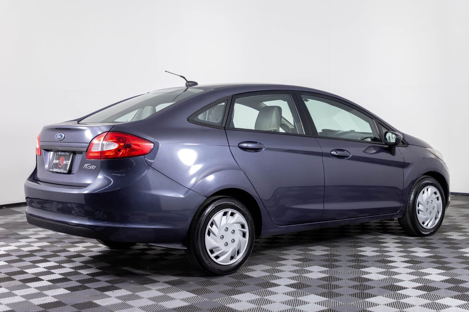 Used 2012 Ford Fiesta S image 8