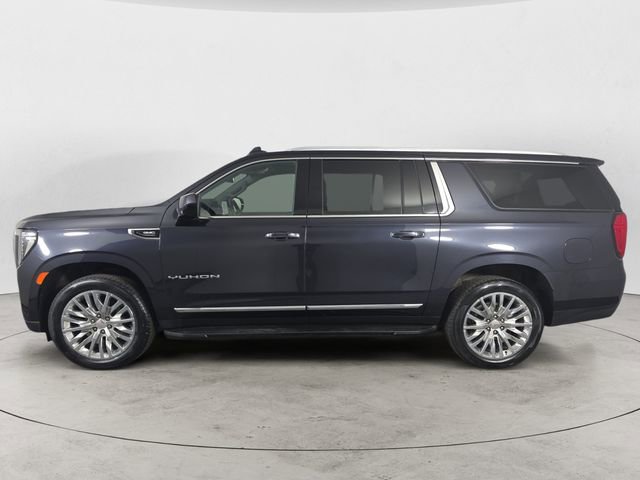 Used 2023 GMC Yukon XL SLT AWD/4WD image 2