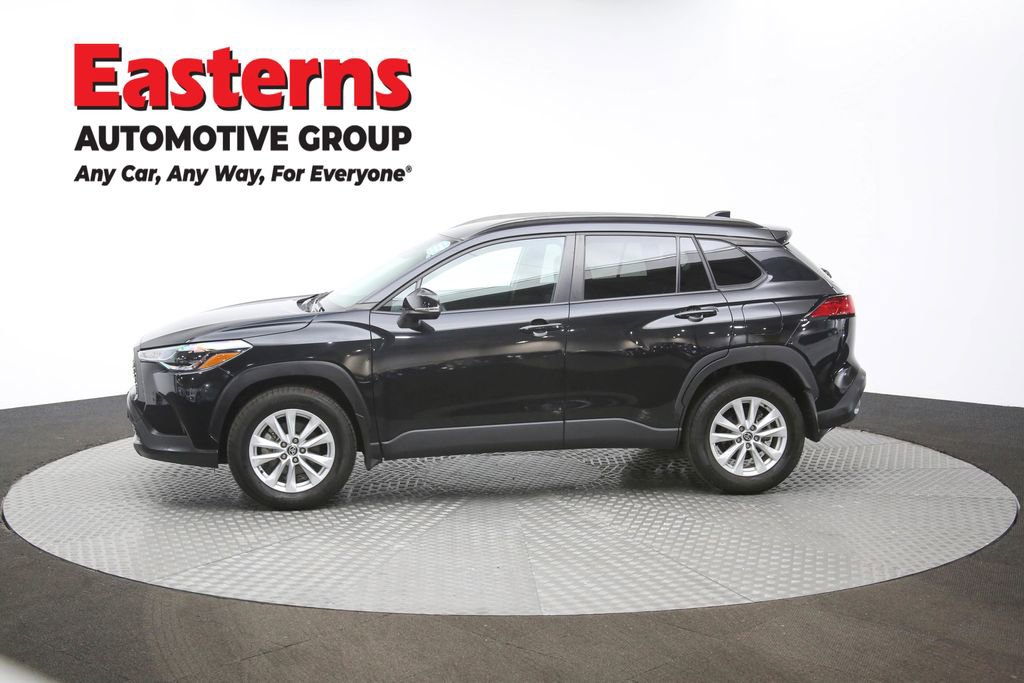 Used 2022 Toyota Corolla Cross LE image 58