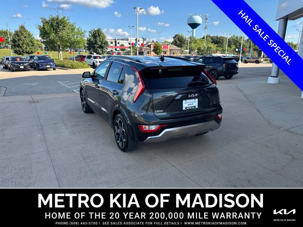 Used 2025 Kia Niro EX Touring FWD image 3