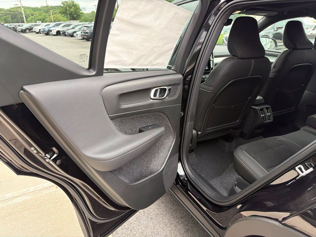 New 2026 Volvo XC40 B5 Ultra w/ Protection Package Premier AWD/4WD image 10