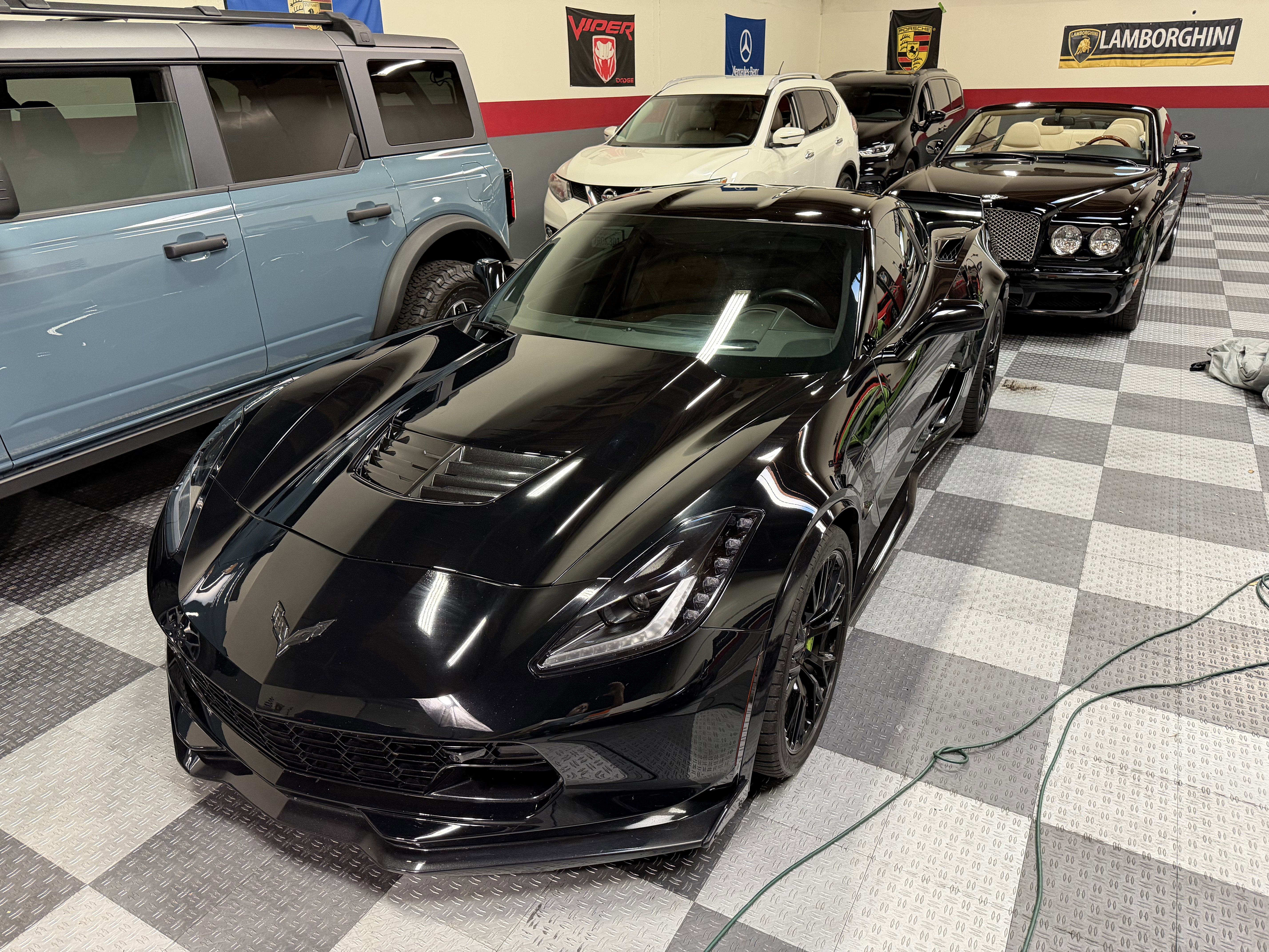 Used 2016 Chevrolet Corvette Z06 w/ 3LZ Preferred Equipment Group image 24