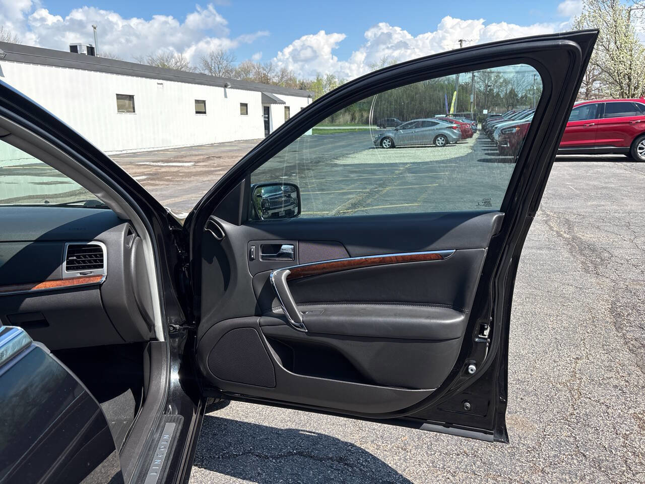 Used 2012 Lincoln MKZ FWD image 24