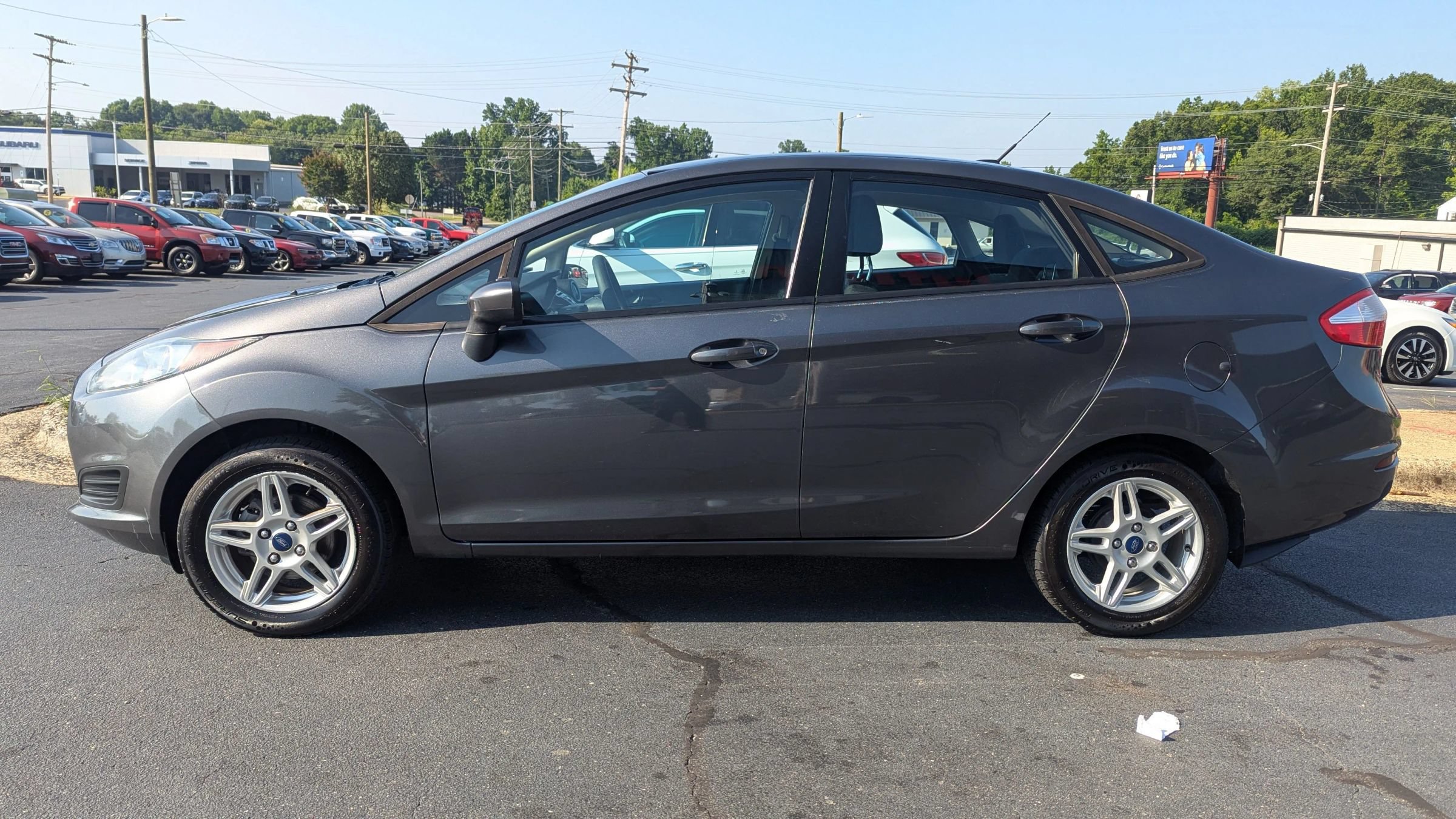 Used 2017 Ford Fiesta SE FWD image 4