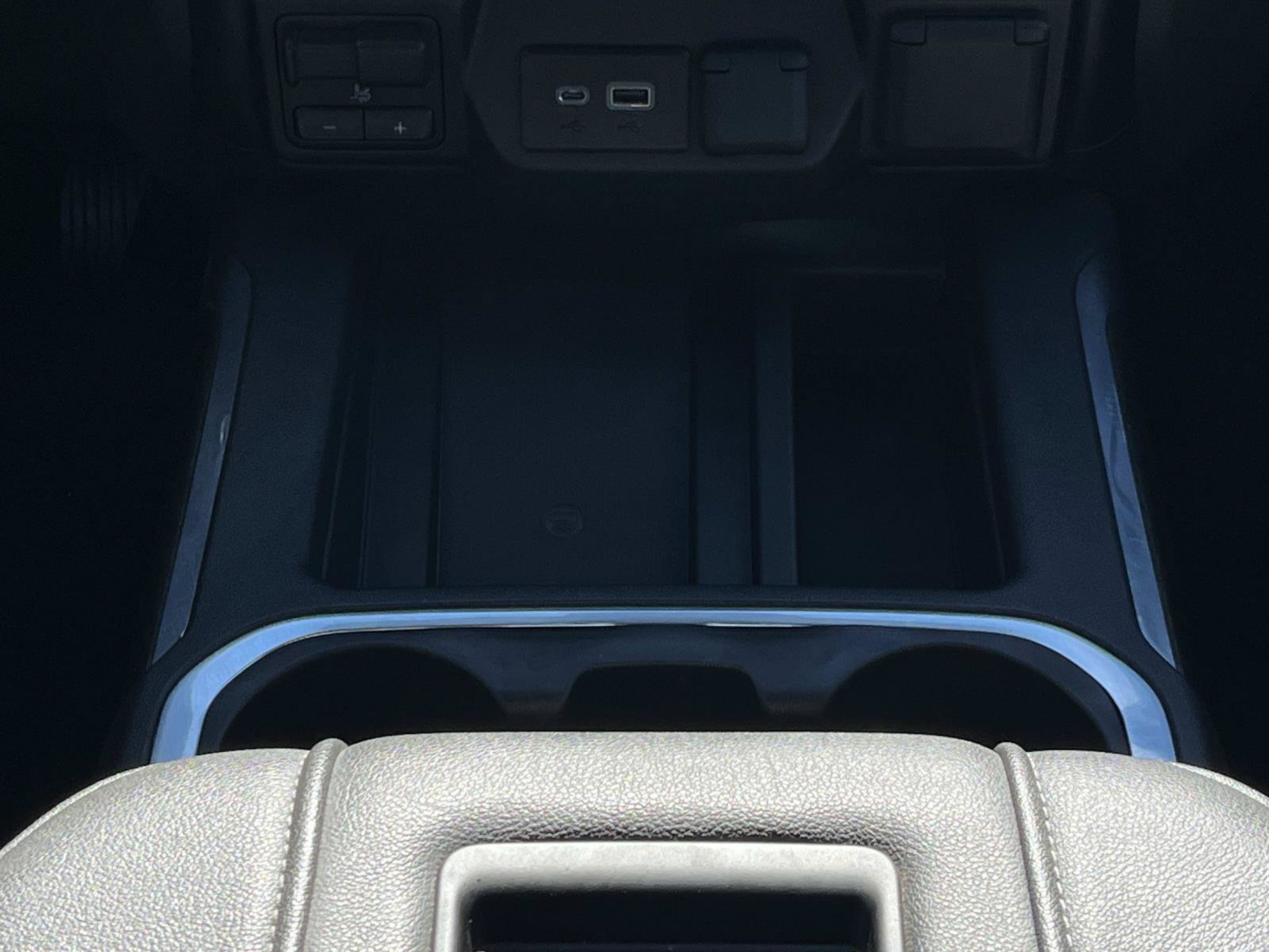 Used 2019 Chevrolet Silverado 1500 LTZ w/ LTZ Premium Package AWD/4WD image 20