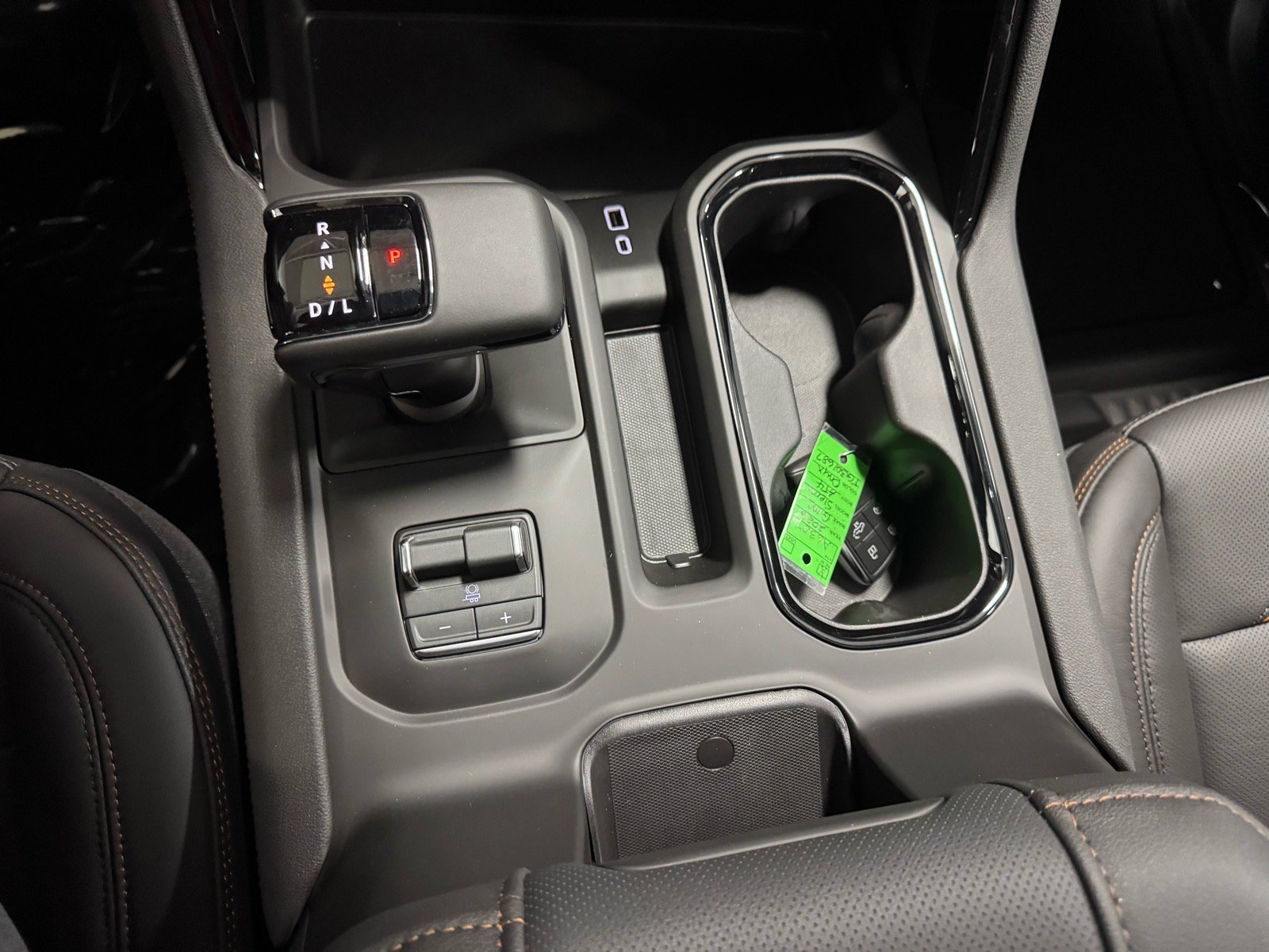 New 2026 GMC Sierra 1500 AT4 w/ AT4 Premium Package AWD/4WD image 23