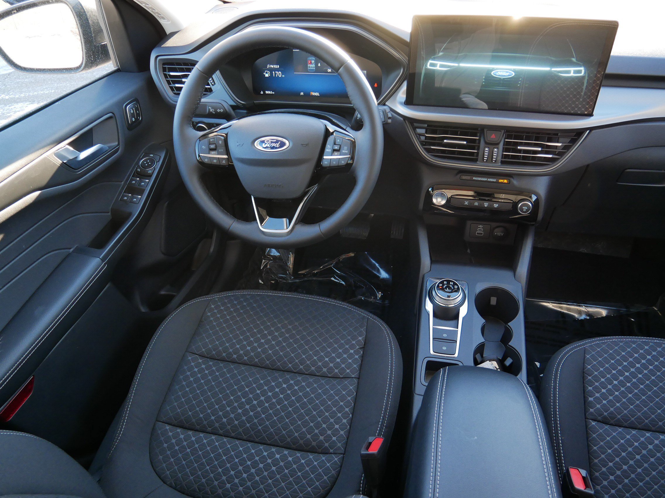 Used 2025 Ford Escape Active w/ Active Premium Tech Pack AWD/4WD image 9