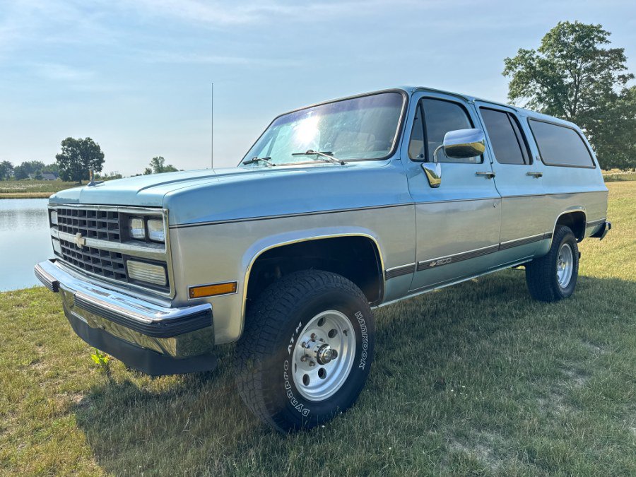 Used 1989 Chevrolet Suburban 4WD image 1