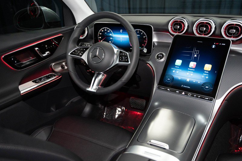 New 2026 Mercedes-Benz GLC 300 image 17