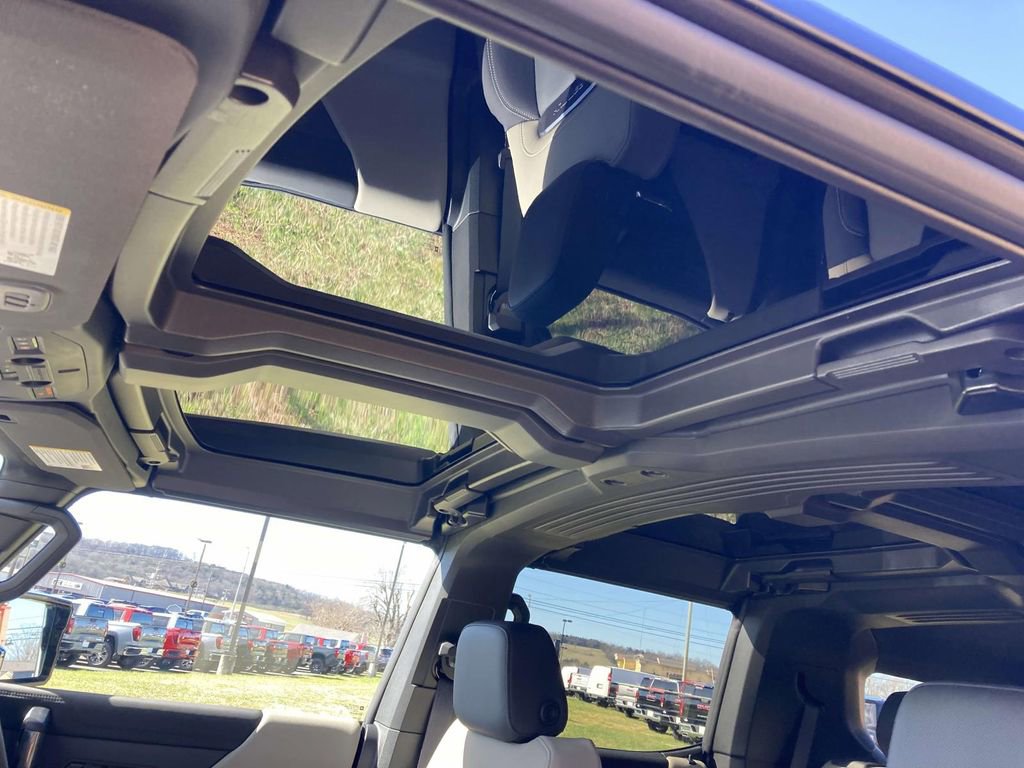 New 2026 GMC Hummer EV SUV image 18