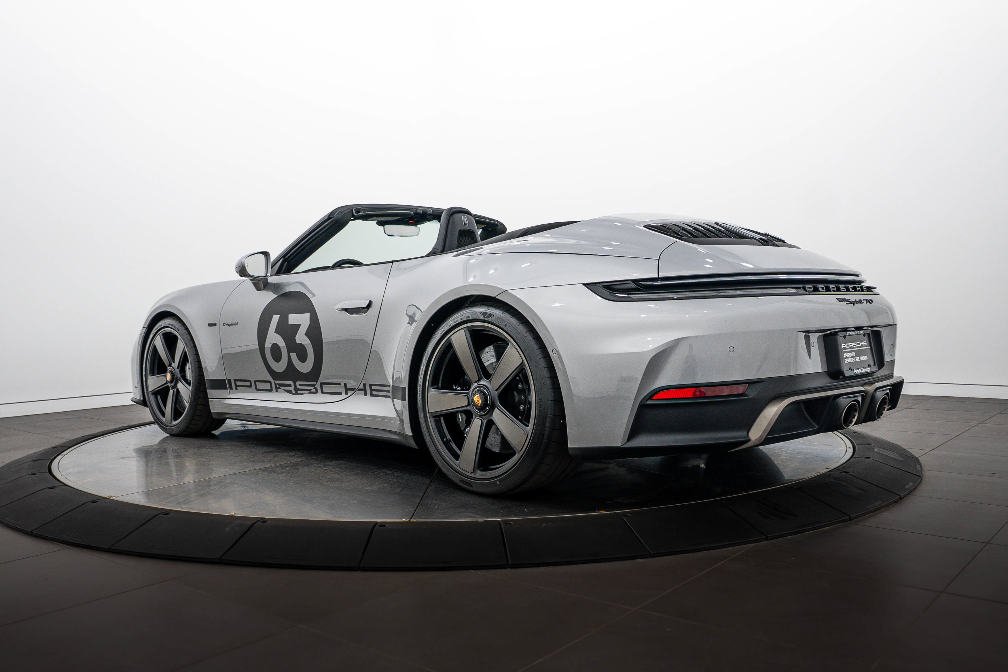Certified 2026 Porsche 911 GTS RWD image 3
