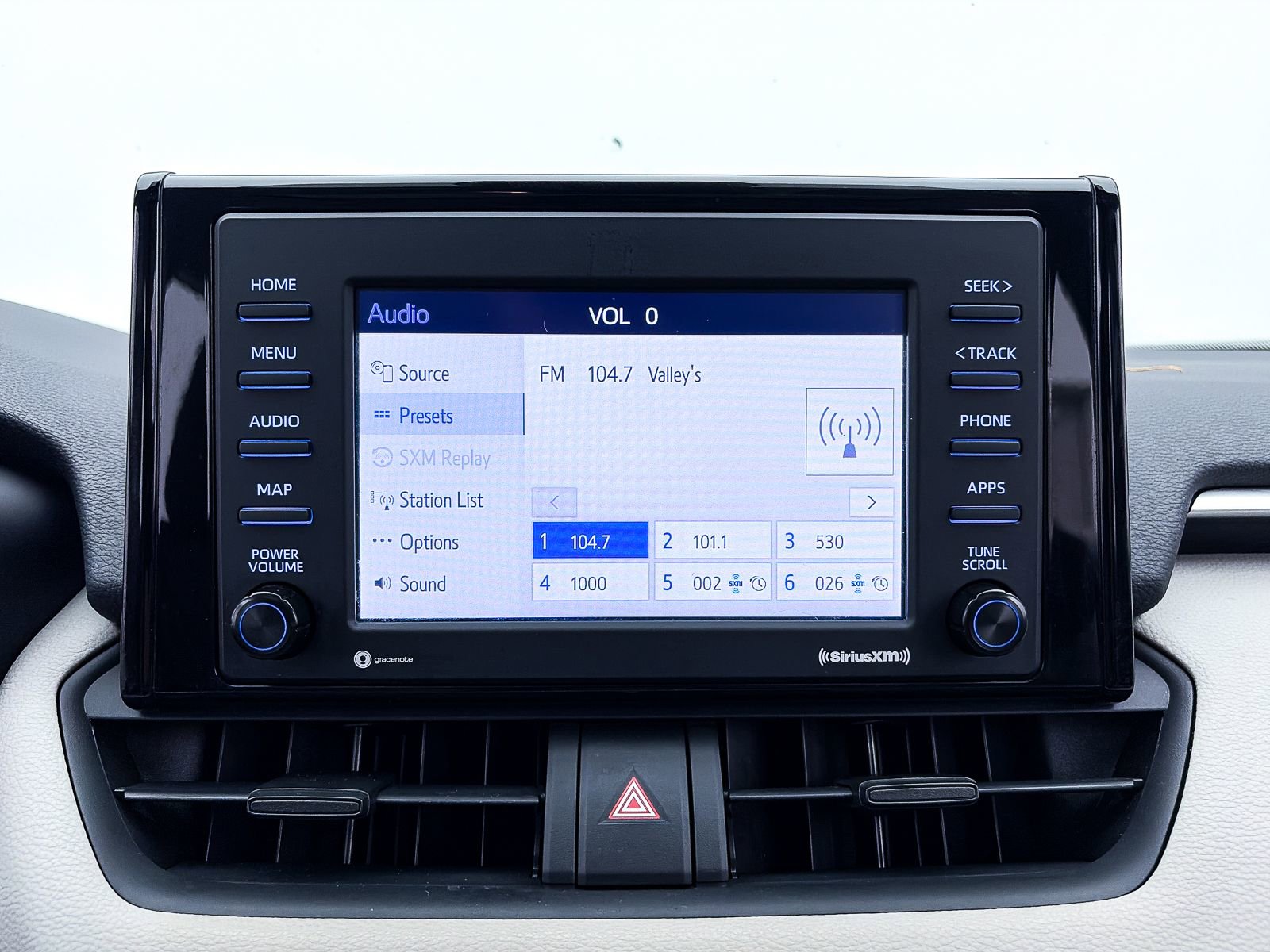 Used 2020 Toyota RAV4 XLE w/ Convenience Package image 17