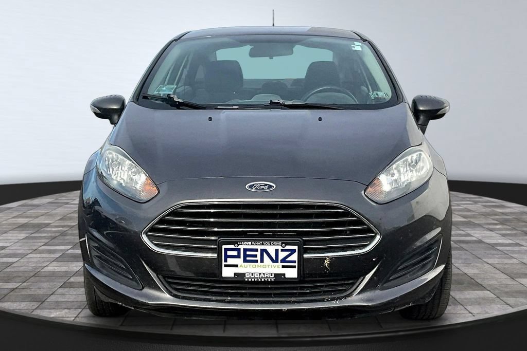 Used 2015 Ford Fiesta SE w/ Comfort Package FWD image 2