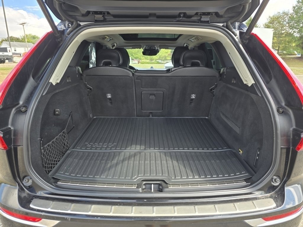 Used 2019 Volvo XC60 T6 Inscription w/ Protection Package Premier image 17