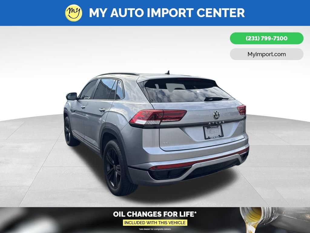 Used 2023 Volkswagen Atlas Cross Sport SEL R-Line AWD/4WD image 4