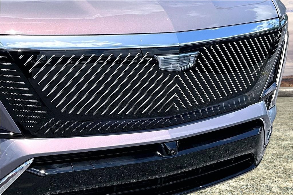 Certified 2026 Cadillac Vistiq Premium Luxury AWD/4WD image 34