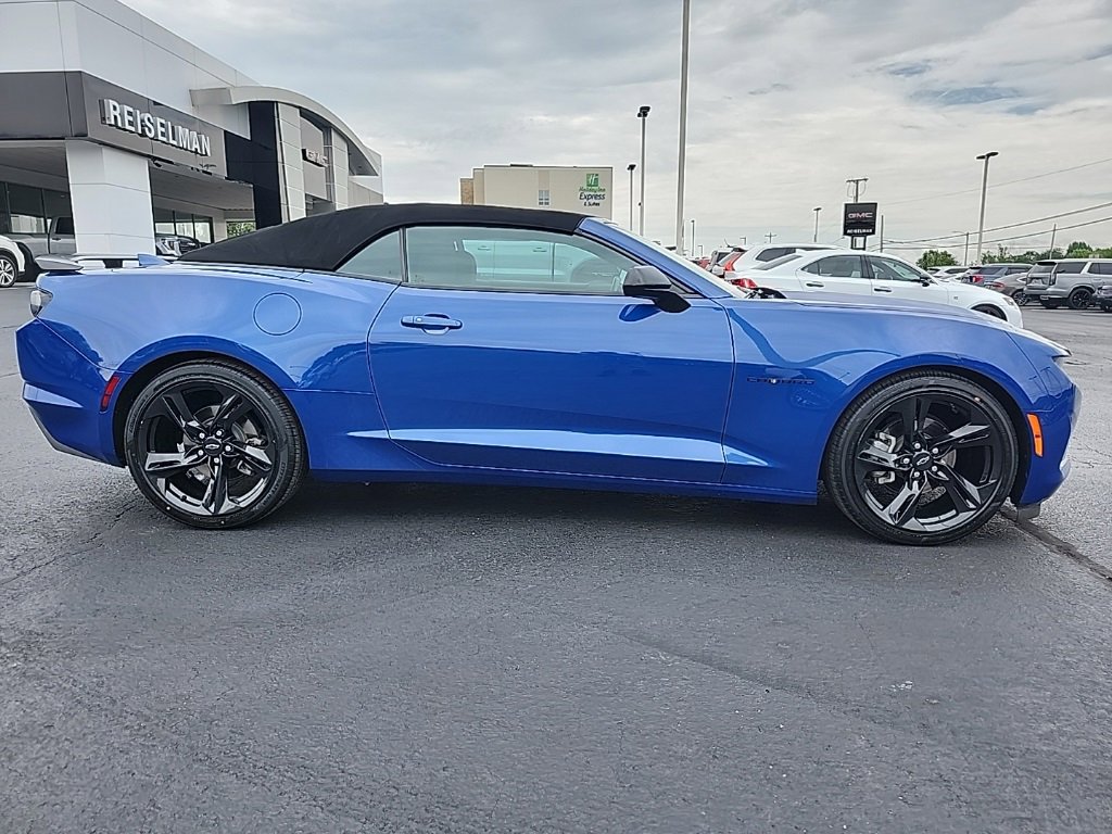 Certified 2021 Chevrolet Camaro LT image 2