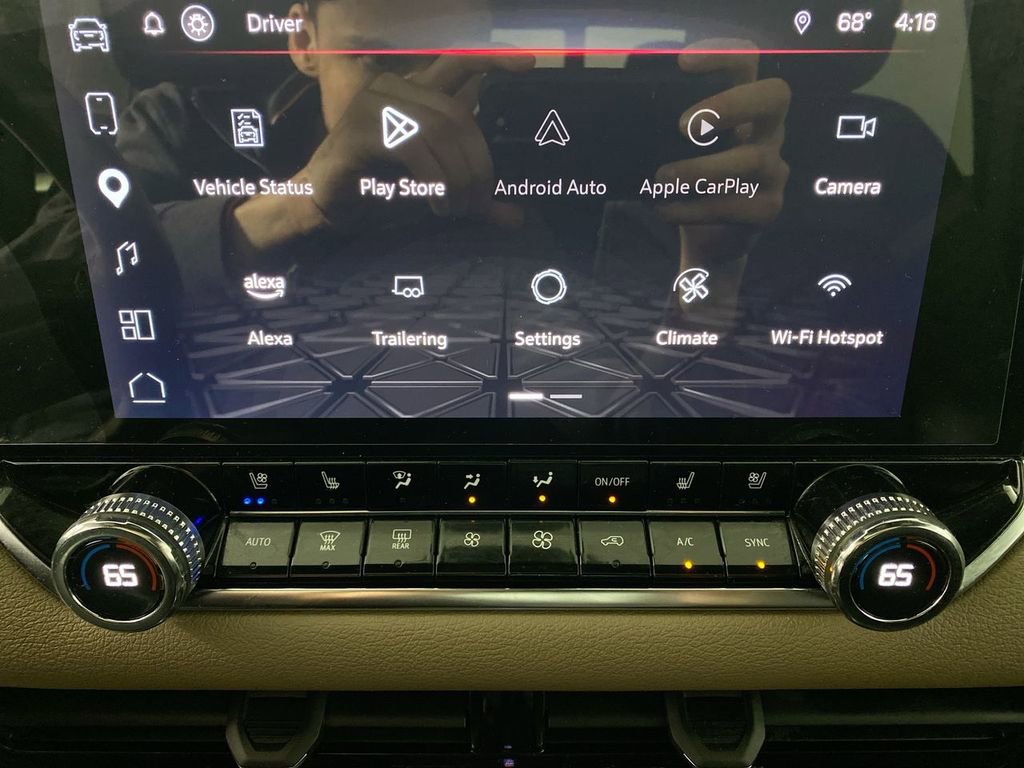 Certified 2023 GMC Canyon Denali AWD/4WD image 18