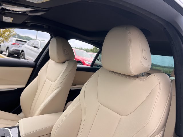 Used 2019 BMW 330i Sedan w/ Convenience Package RWD image 14