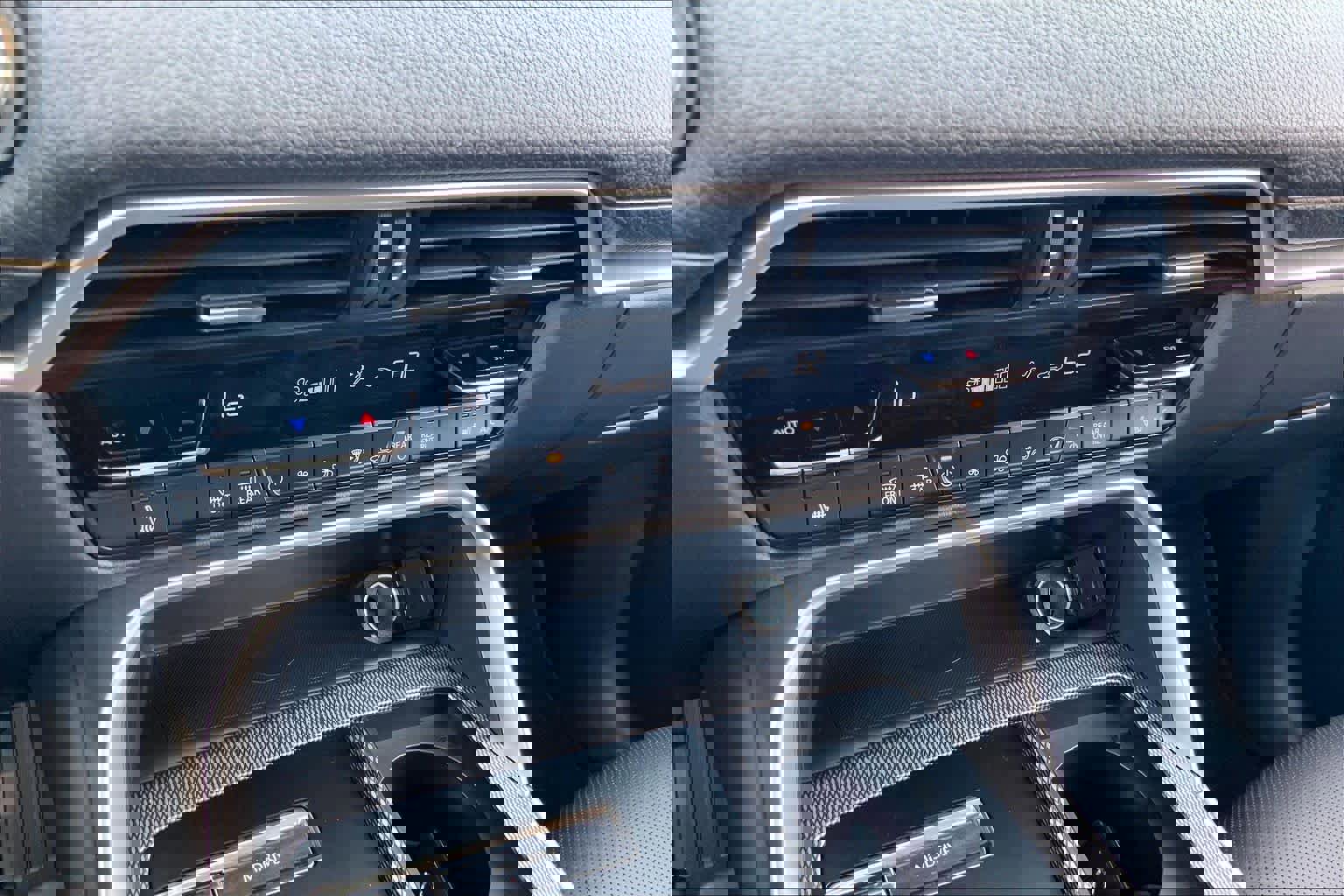 Used 2025 MAZDA CX-90 3.3 Turbo w/ Premium Sport Pkg image 33