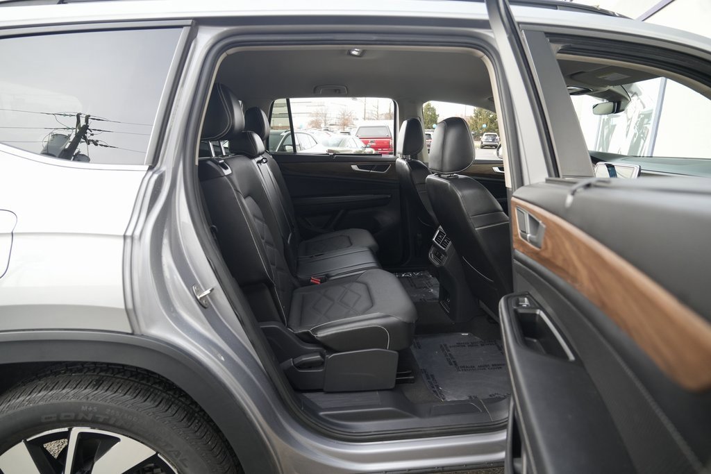 Used 2024 Volkswagen Atlas SE image 35
