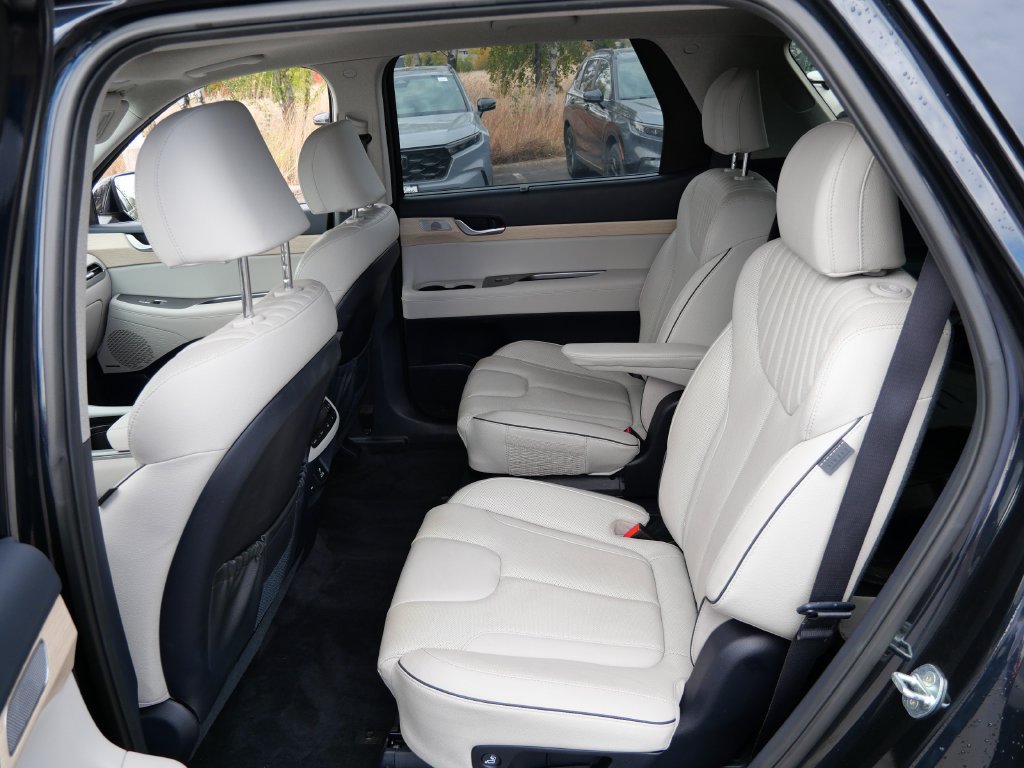 Used 2023 Hyundai Palisade Limited AWD/4WD image 11