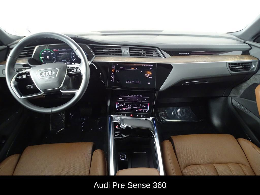 Used 2019 Audi e-tron Prestige w/ Prestige Package AWD/4WD image 27