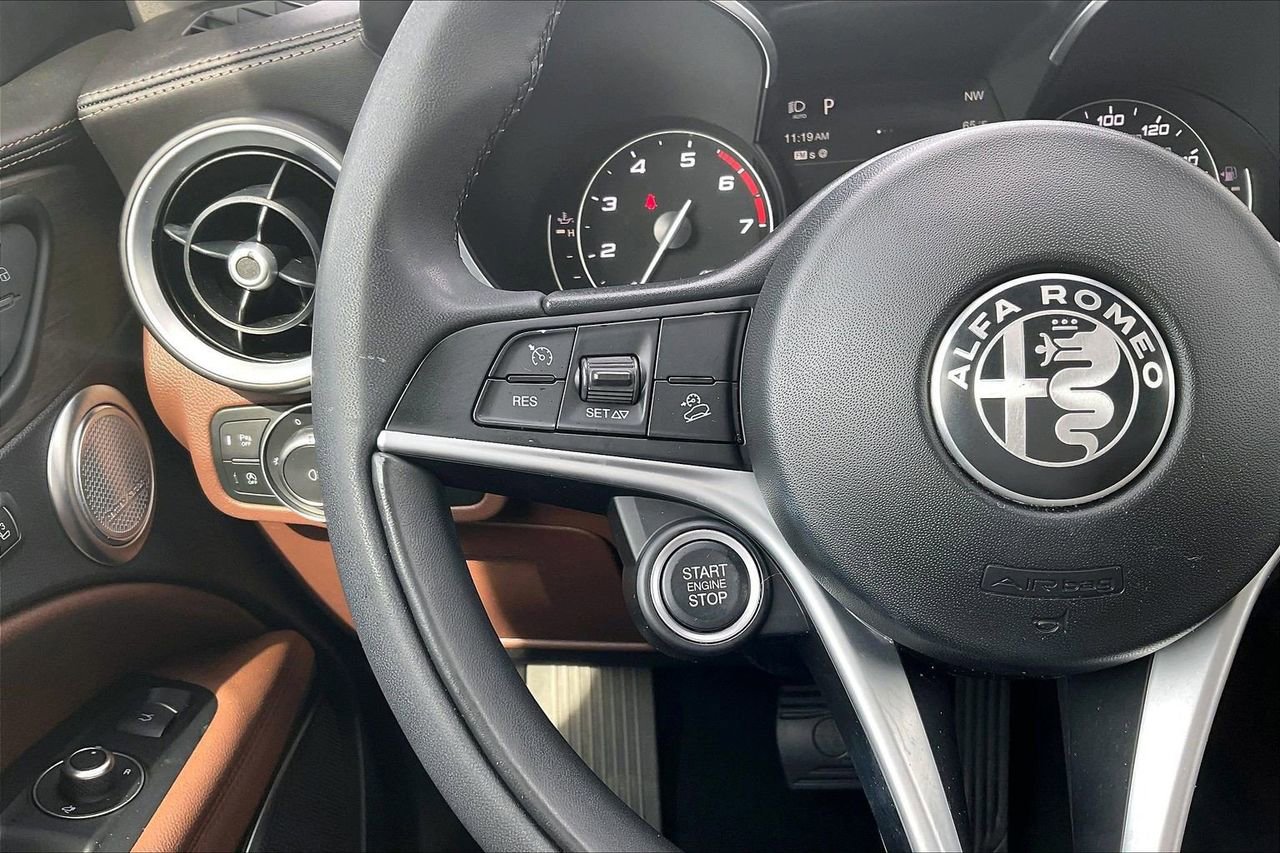 Used 2019 Alfa Romeo Stelvio Ti image 31