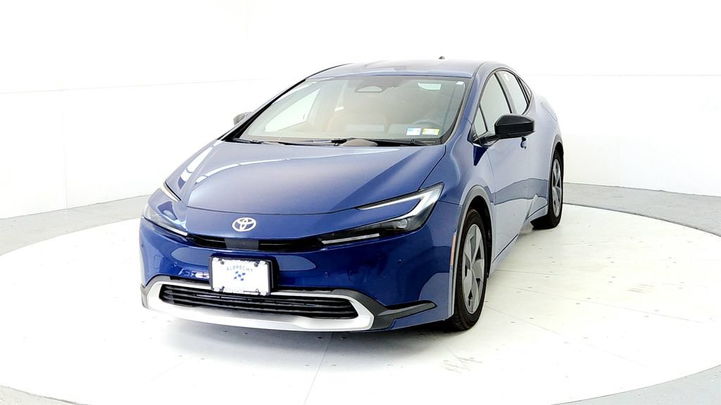 New 2026 Toyota Prius Plug-In Hybrid FWD image 2