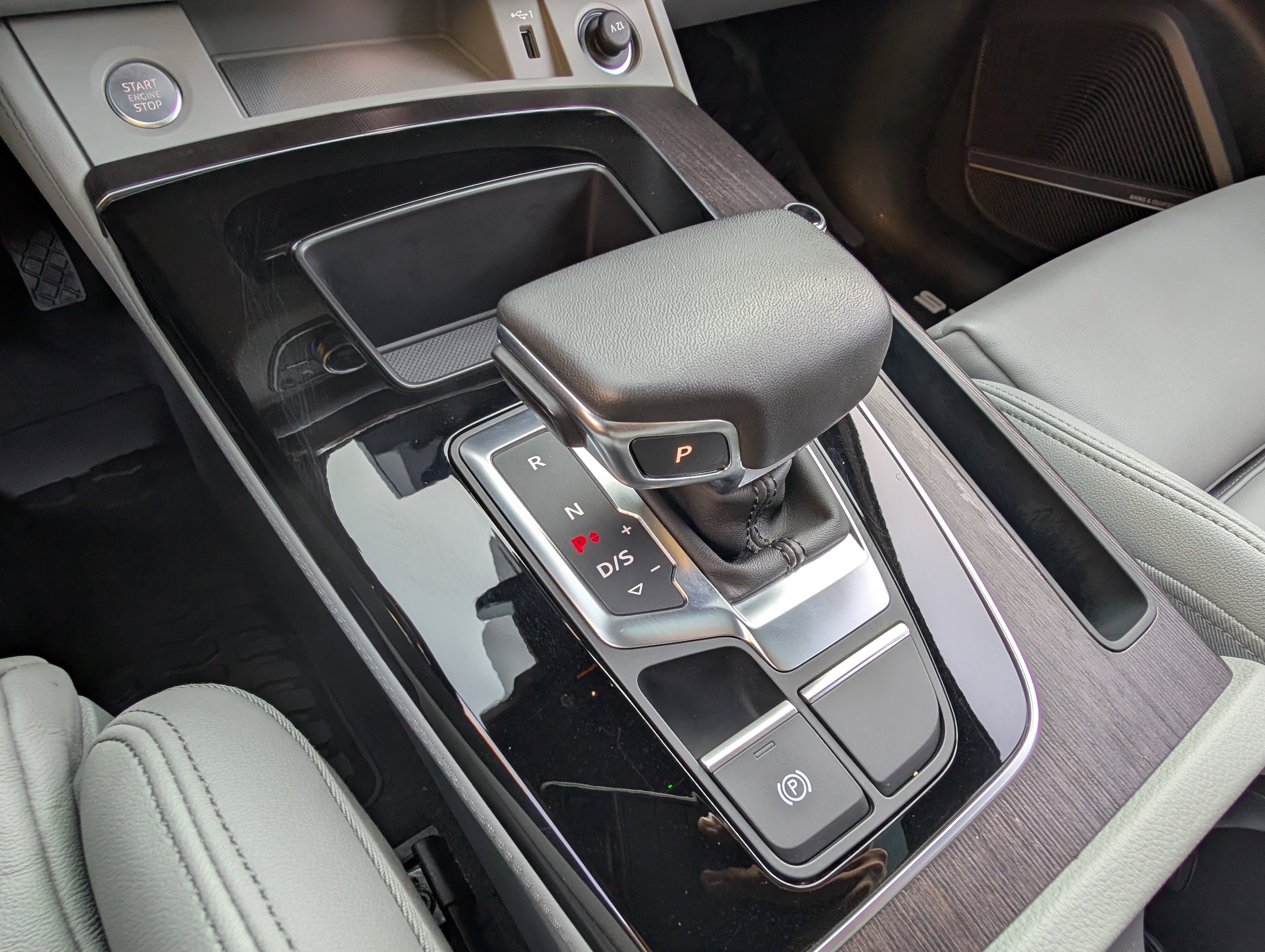 Used 2024 Audi Q5 e Premium Plus image 32