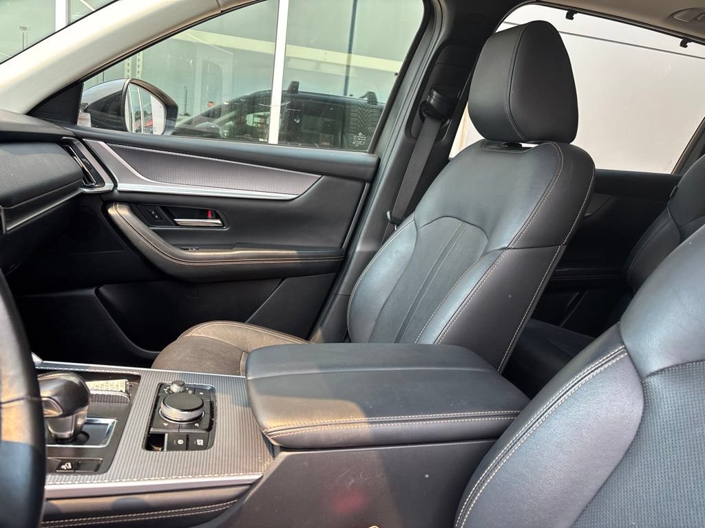 Used 2024 MAZDA CX-90 3.3 Turbo w/ Preferred Plus AWD/4WD image 13